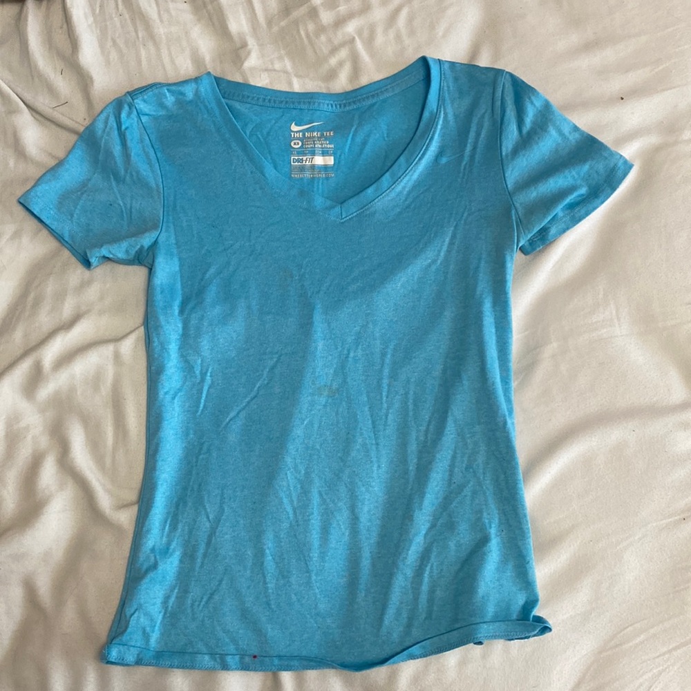 tee shirt